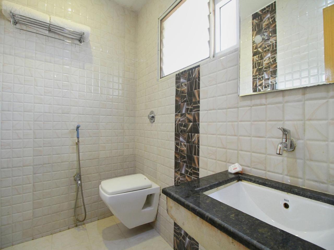 Oyo 15948 Hotel Srees Tiruchirappalli Luaran gambar